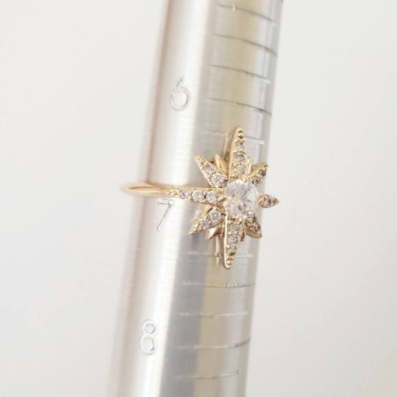 Luna Celestial Crystal Star Ring - Picture 11 of 12